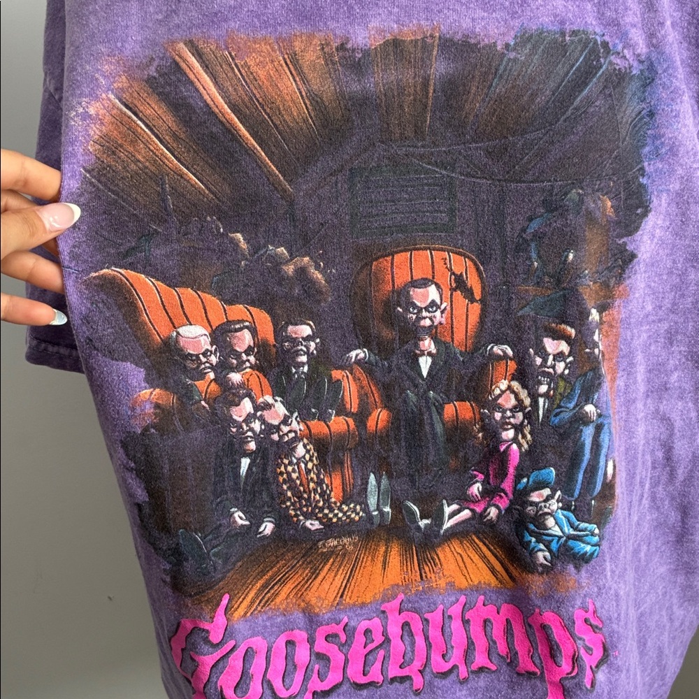 Unisex Large Goosebumps t-shirt